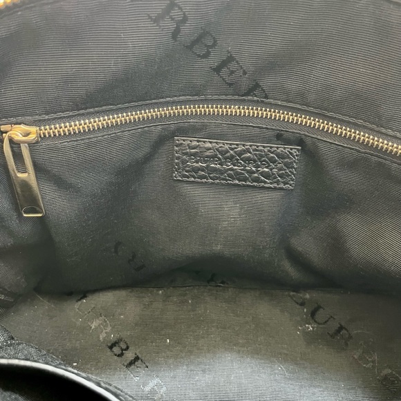 Two handles medium clutch Burburry bag almost new - Picture 5 of 12